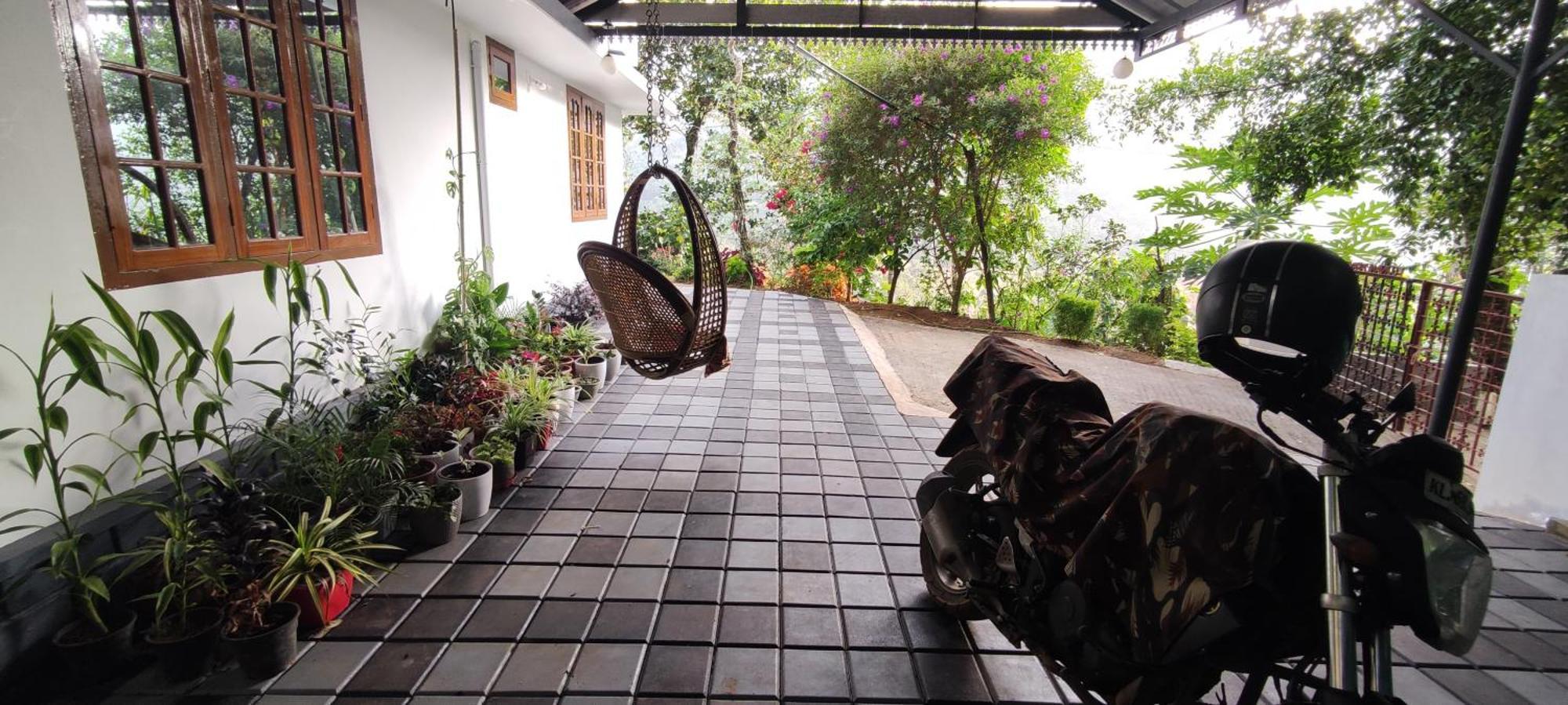 Koonamparayil Home Stay Munnar Anaviratty-Family Only 외부 사진